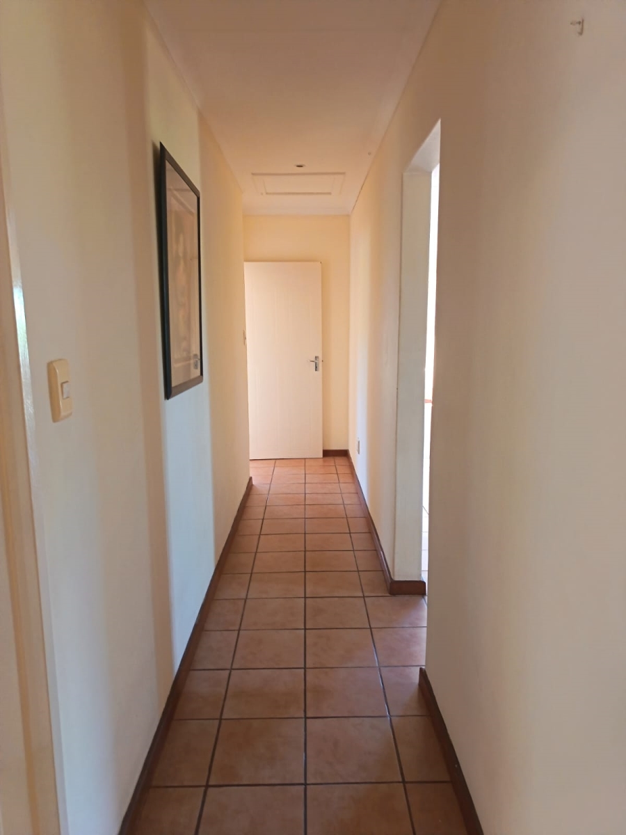 To Let 2 Bedroom Property for Rent in Wavecrest Eastern Cape